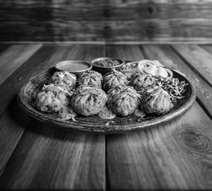 Tandoori Creamy Veg Fried Momos (8 pieces)