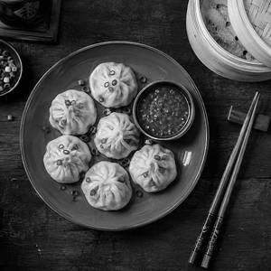 Classic Veg Momos [6 Pcs]