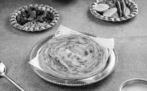Chur Chur Laccha Paratha