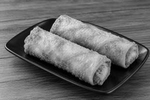 Veg Spring Rolls (2 Pieces)