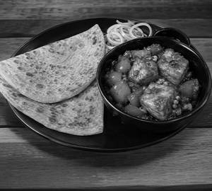 2Pc Paratha With Chilly Paneer Gravy [3Pc]🟢