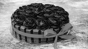 Healthy Chocolate Kitkat Cake