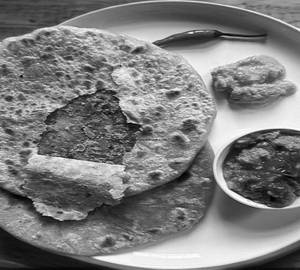 Sattu paratha [2 pieces] with chutney