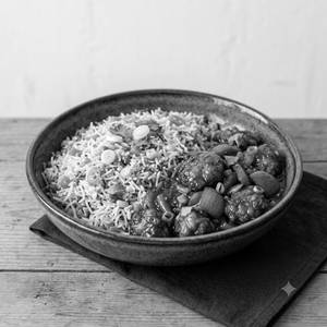 Veg Fried Rice With Chilli Chicken ( 4 pc )