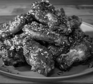 Hot garlic wings