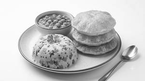 Pudi 3pc (ପୁରି) Upma (ଉପମା) Combo