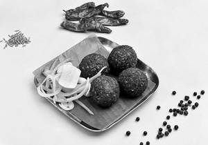 Veetu Style Kola Urundai [Mutton Kola]-Regular