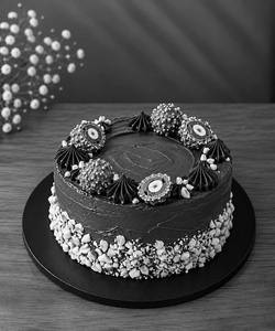 Ferrero Rocher Cake 4