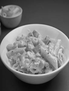 Penne Alfredo Veg