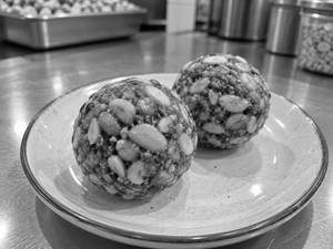 Peanut Milk-Dates Laddu [2 Pieces]