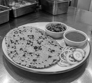 Jawar Roti With Nutrolix Chutney
