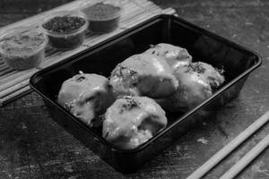 Makhni Pan-Fried Momos