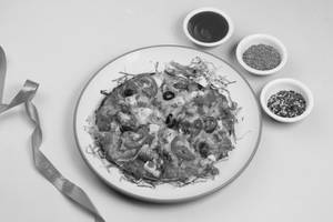 MITHAIVALA'S SIGNATURE PIZZA