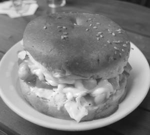 2 pieces Paneer tikki Punjabi burger