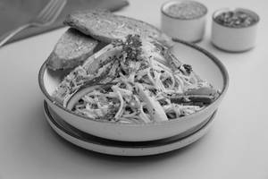 Aglio Olio Peperoncino Pasta (Veg)