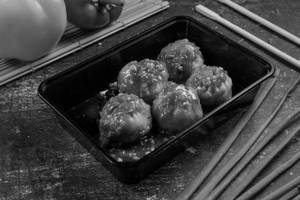 Sweet an chilli pan fried momos