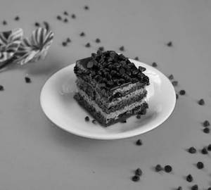 Dashing Choco Vanilla Pastry [120 Grams]