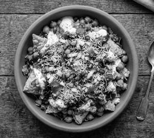 Samosa chaat