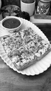 Paneer Garlic Bread