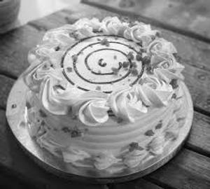 American Beauty Vanilla Cake [700 Grams]