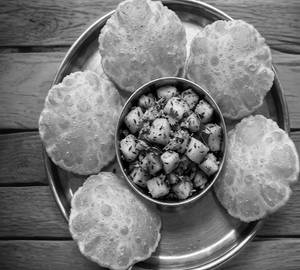 Aloo Jeera with Puri (5 Pcs)