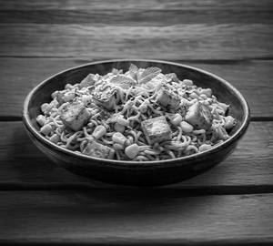 Sweet Corn And Paneer Maggi