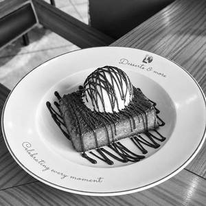 French Toast With Vanilla Chocolate
