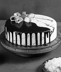 Authentic England Choco Vanilla Cake [700 Grams]