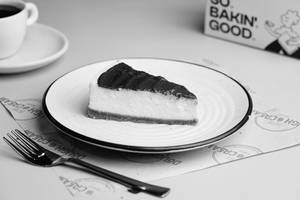 Baked Nutella Cheesecake Slice
