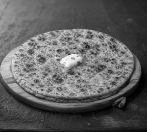 HARI MIRCH KA PARATHA [ 1 PIECE  ]