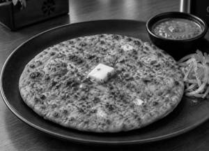 TANDOORI PANEER PARATHA WITH CHUTNEY