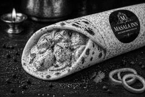 Kali Mirch Chicken Naan Roll