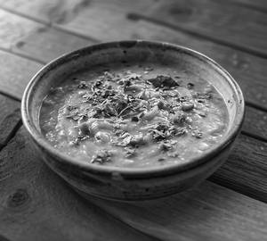 Besan Pithla + 2 Chapati 