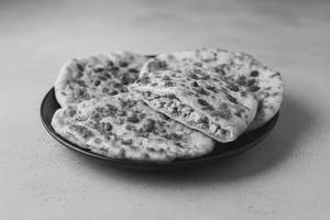Stuffed naan
