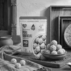 Jaggery Pori Urundai (Puffed Rice Jaggery Laddu)