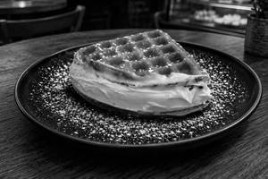 White choco waffle