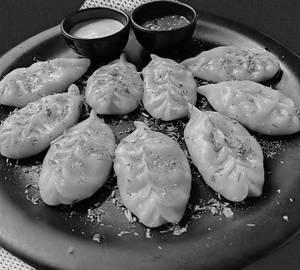 Pnaeer momos