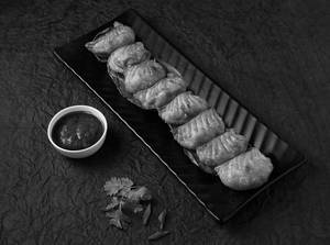Fried veg momos