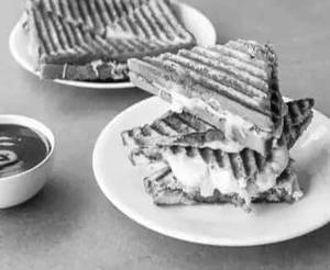 Chocolate Grilled Sandwich