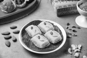Kesar Mawa Roll