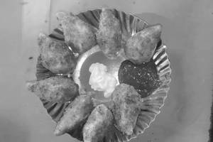 Chicken Kurkure Momos [8 Pieces]