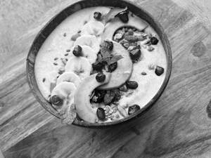 Avocado Banana Smoothie Bowl