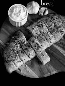 Cheese Veg Garlic Bread