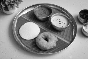 Idli Medu Vada Combo (1 Idli + 1 Vada)