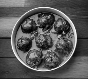Chicken manchurian [gravy]