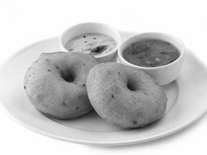 Vada (4 Pc)