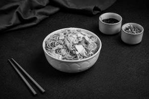 Egg Hakka Noodles