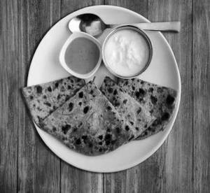 2 Pyaz Paratha