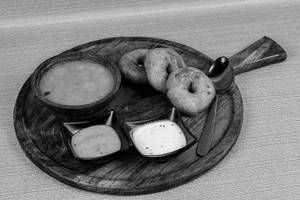 Sambhar Vada