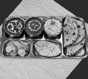 Palak Paneer Thali